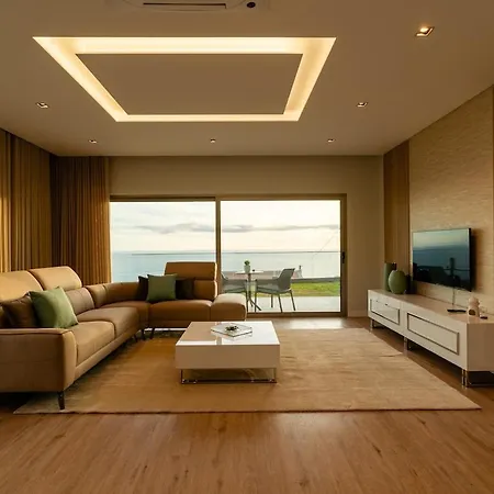 Casa Joaquim By Rent2u, Lda * Arco da Calheta (Madeira)