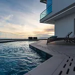 Villa Casa Joaquim By Rent2u, Lda