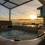 Casa Joaquim By Rent2u, Lda Villa Arco da Calheta (Madeira)