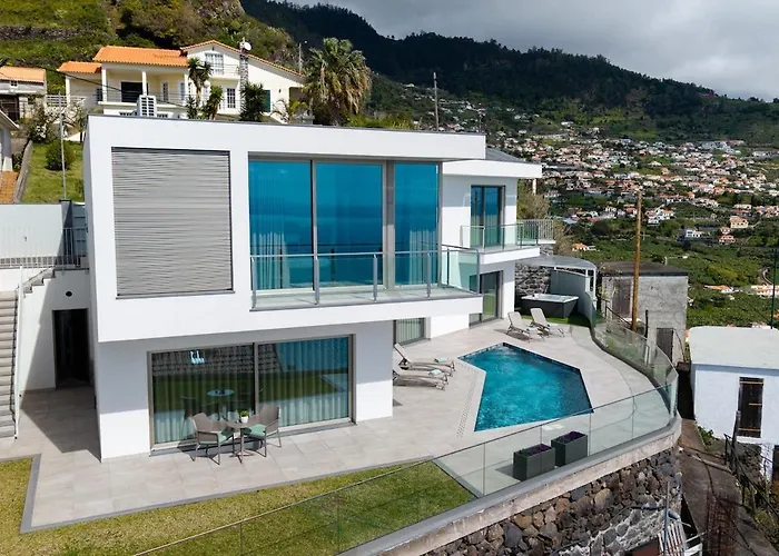 Villa Casa Joaquim By Rent2u, Lda Arco da Calheta (Madeira)