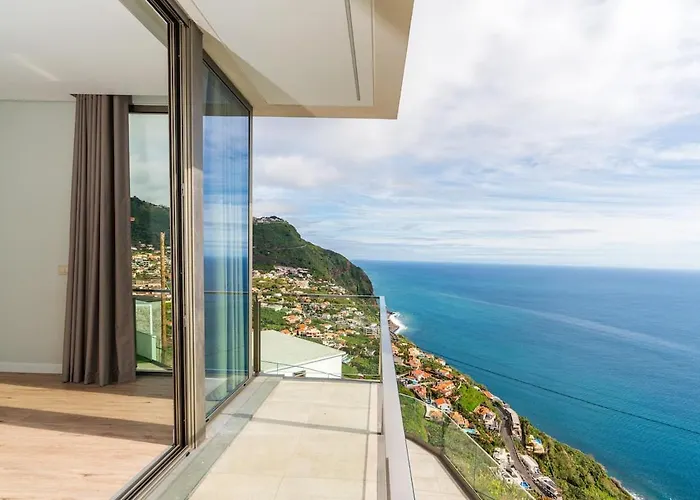 Casa Joaquim By Rent2u, Lda Villa Arco da Calheta (Madeira)